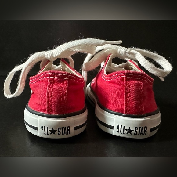 Converse All Star Red & White Size 5.
Kids / Toddler / Baby - Picture 8 of 14